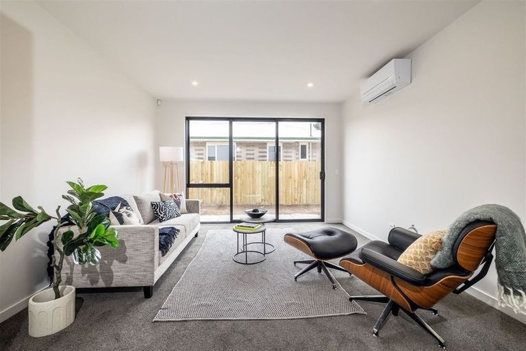 Photo of property in 4/45 Amyes Road, Hornby, Christchurch, 8042