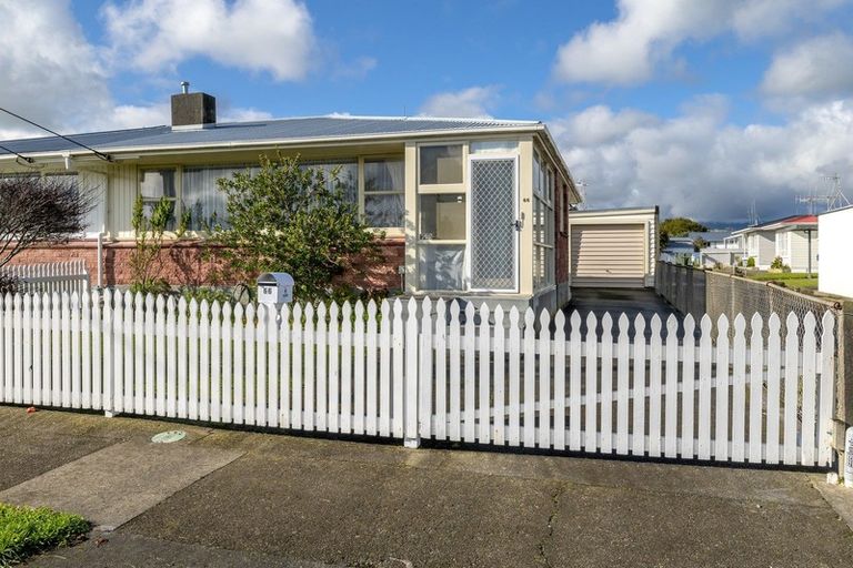 Photo of property in 66 Winchester Street, Levin, 5510