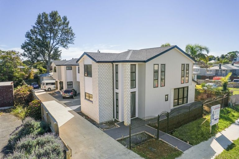 Photo of property in 2 Puriri Road, Manurewa, Auckland, 2102