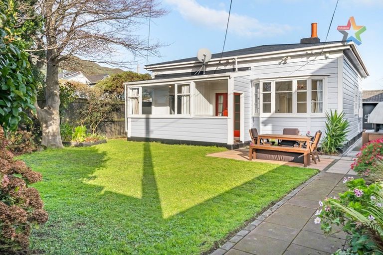 Photo of property in 99 Whites Line East, Waiwhetu, Lower Hutt, 5010