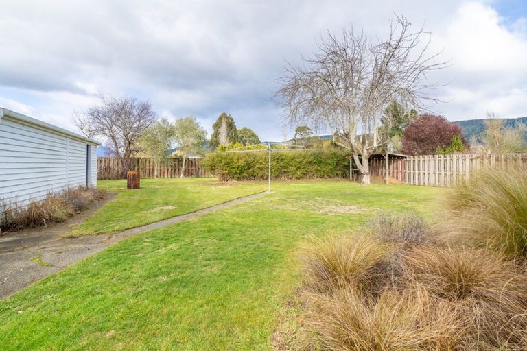 Photo of property in 30 Excelsior Place, Manapouri, 9679