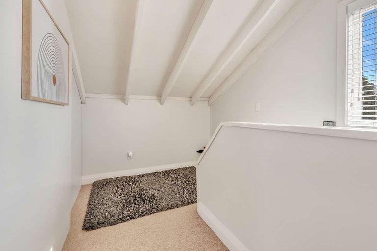 Photo of property in 8 Cochrane Street, Fairy Springs, Rotorua, 3015