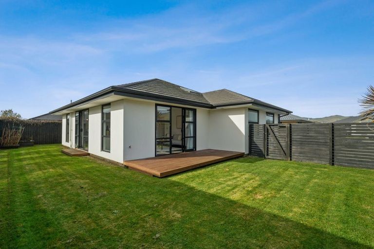 Photo of property in 18 Maka Lane, Halswell, Christchurch, 8025