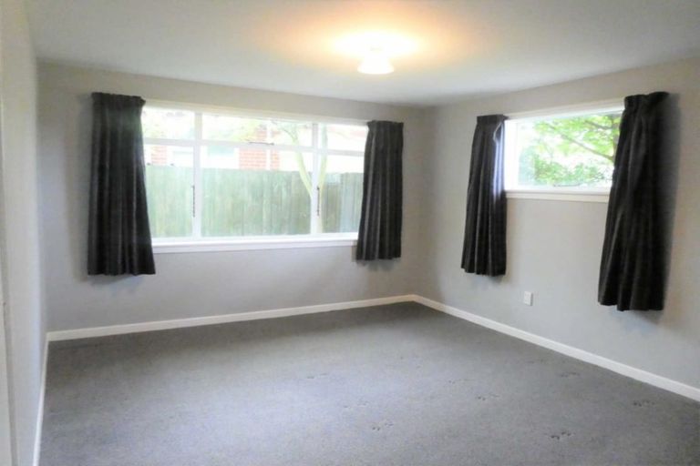 Photo of property in 110 Main North Road, Woodend, 7610