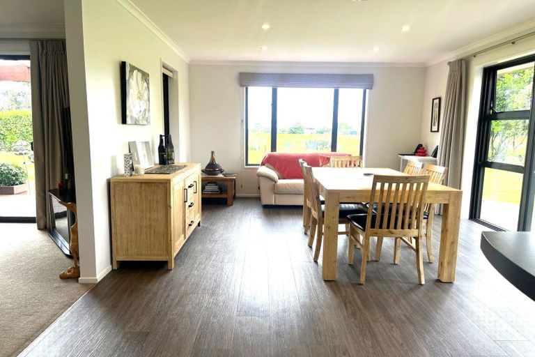 Photo of property in 114 Golf Links Road, Ruatapu, Hokitika, 7883