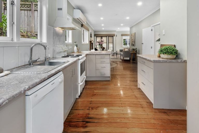 Photo of property in 75 Hatea Drive, Regent, Whangarei, 0112