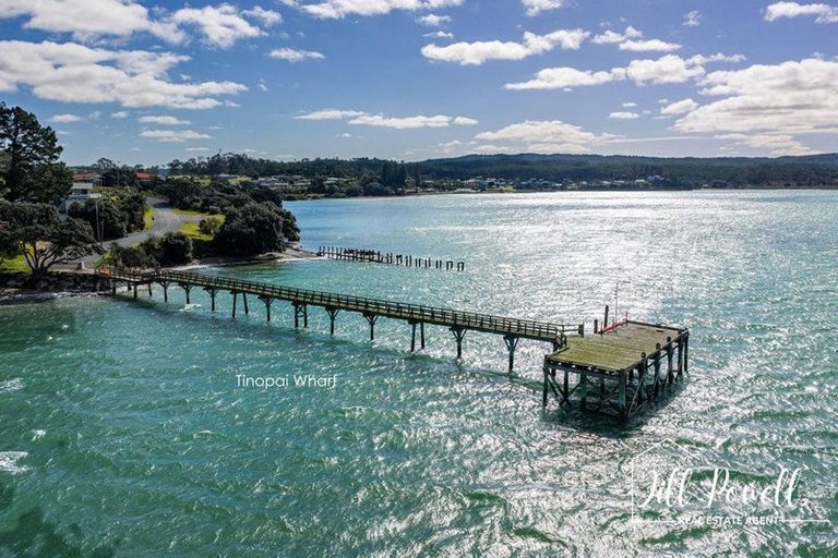 Photo of property in 13 Moana Road, Tinopai, 0593