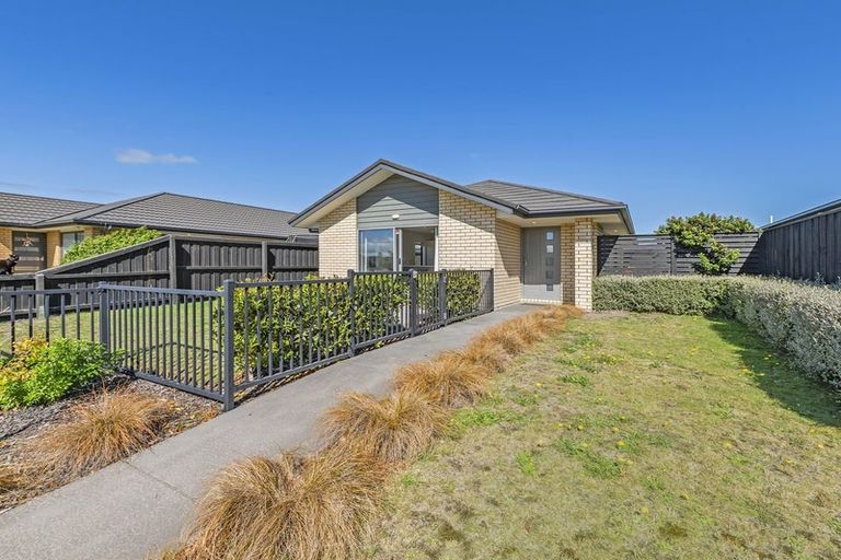 Photo of property in 10 Wallingford Crescent, Rolleston, 7615