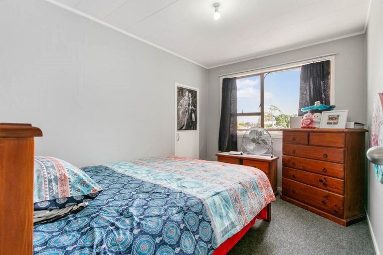 Photo of property in 2/1 Carter Place, Manurewa, Auckland, 2102