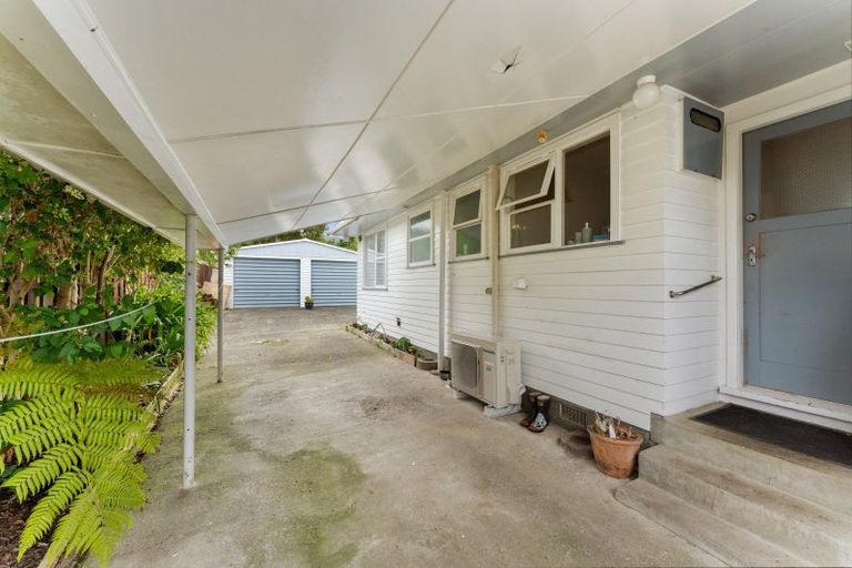 Photo of property in 18 Tanekaha Street, Stokes Valley, Lower Hutt, 5019