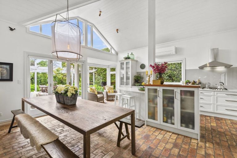 Photo of property in 49b Roland Road, Greenhithe, Auckland, 0632