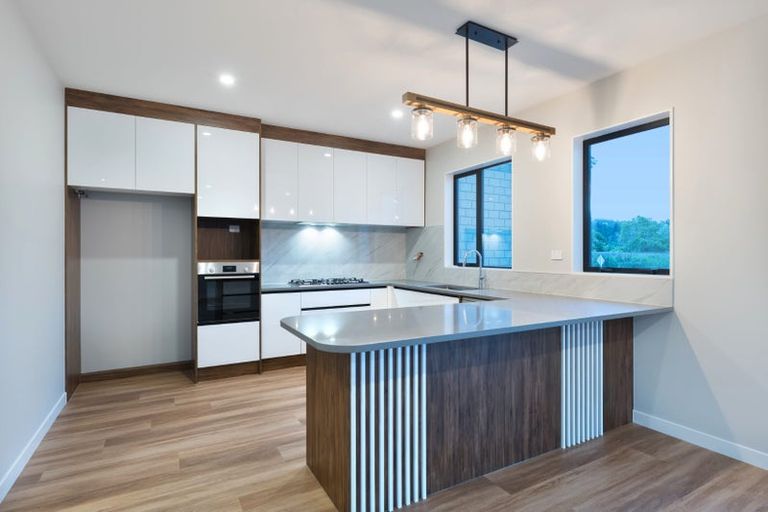 Photo of property in 12 Kiokio Place, Swanson, Auckland, 0614