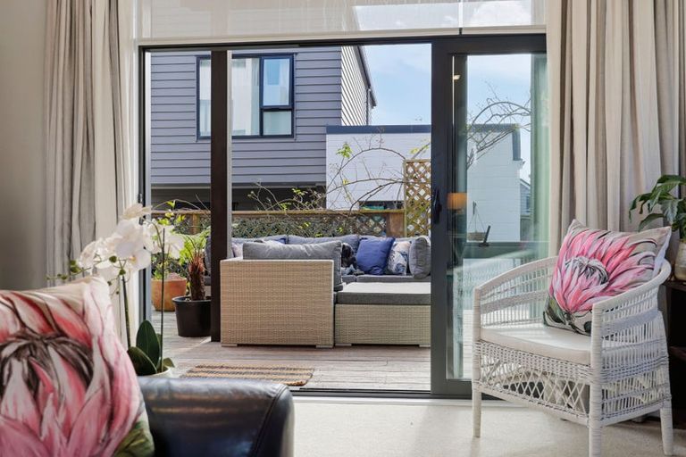 Photo of property in 180 Hobsonville Point Road, Hobsonville, Auckland, 0616