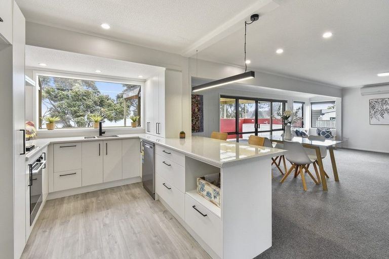 Photo of property in 18 Kaanapali Place, Wattle Downs, Auckland, 2103