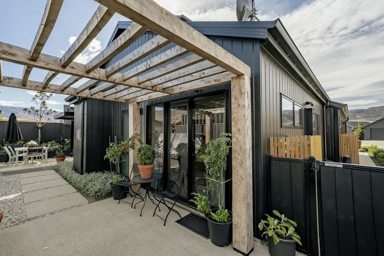 Photo of property in 2 Magnum Drive, Cromwell, 9310