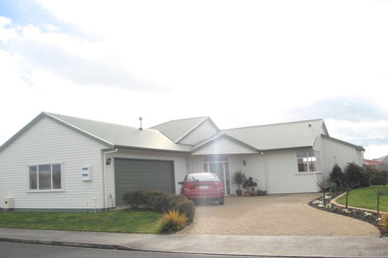 Photo of property in 8 Sovereign Place, Rototuna North, Hamilton, 3210