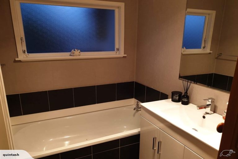 Photo of property in 37 Beazley Crescent, Tikipunga, Whangarei, 0112