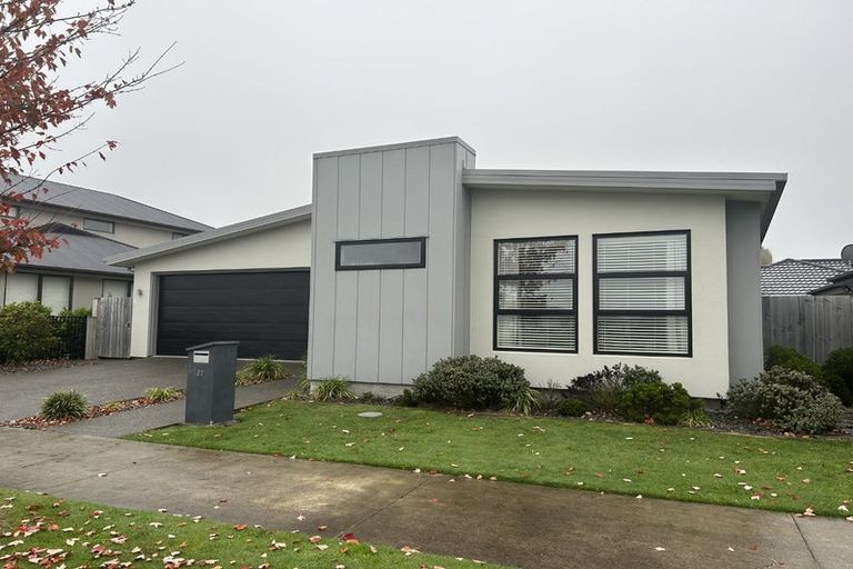 Photo of property in 27 Silverstream Boulevard, Kaiapoi, 7630