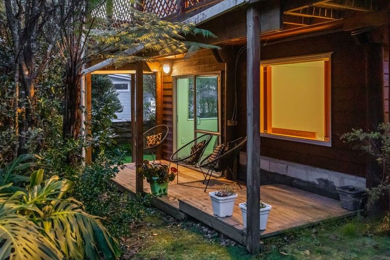 Photo of property in 24 Kaurilands Road, Titirangi, Auckland, 0604