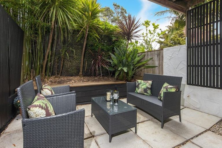 Photo of property in 1/20 Maritime Terrace, Birkenhead, Auckland, 0626