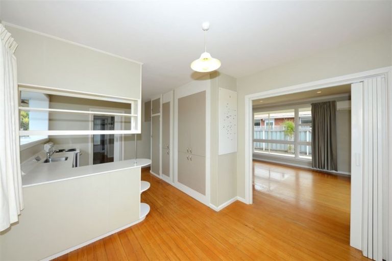 Photo of property in 66 Daniels Road, Redwood, Christchurch, 8051