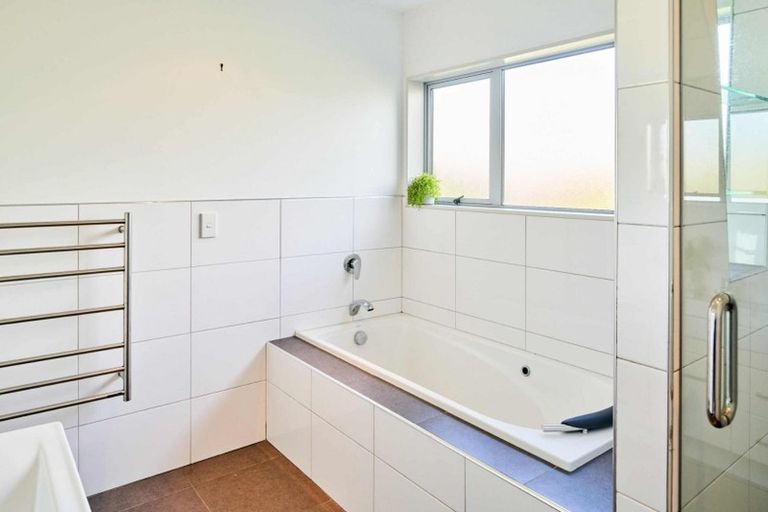 Photo of property in 21 Paparoa Crescent, Aotea, Porirua, 5024