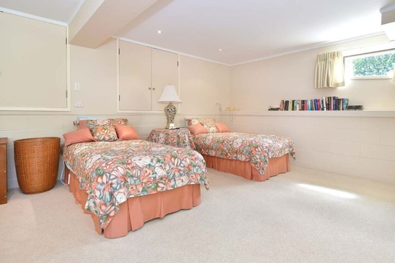 Photo of property in 2 Merehai Place, Snells Beach, 0920