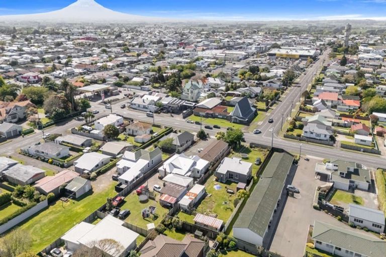 Photo of property in 219 South Road, Hawera, 4610