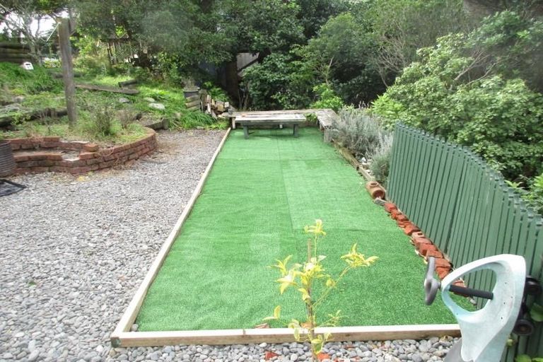 Photo of property in 35 Airlie Road, Plimmerton, Porirua, 5026