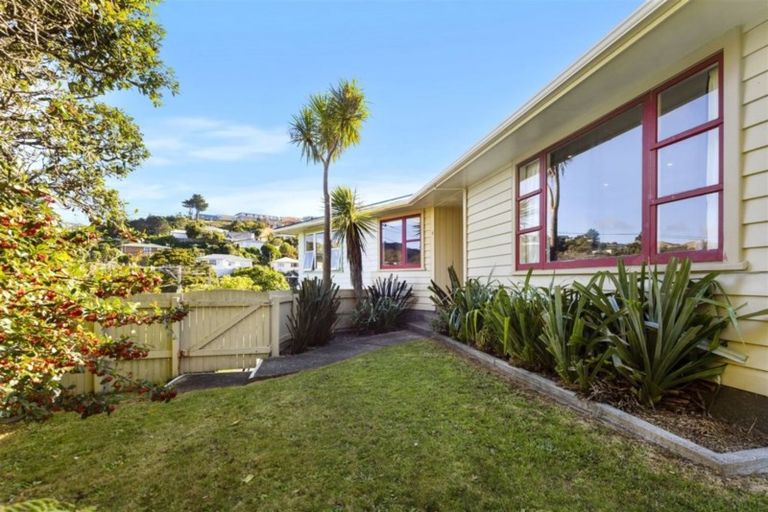 Photo of property in 1 Angell Street, Johnsonville, Wellington, 6037