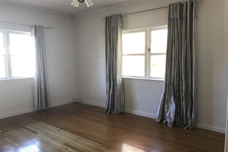 Photo of property in 18 Walmsley Road, Mangere, Auckland, 2022