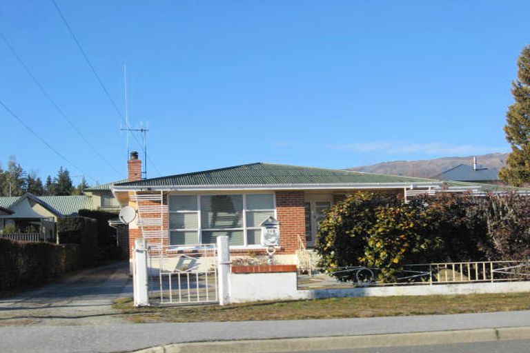 Photo of property in 116 Upton Street, Wanaka, 9305