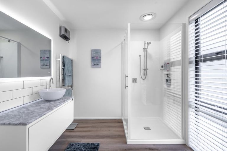 Photo of property in 10 Barker Place, Waikiwi, Invercargill, 9810