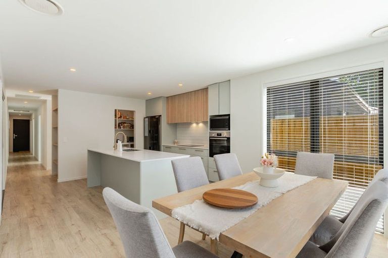 Photo of property in 18 Rushland Road, Jacks Point, 9371