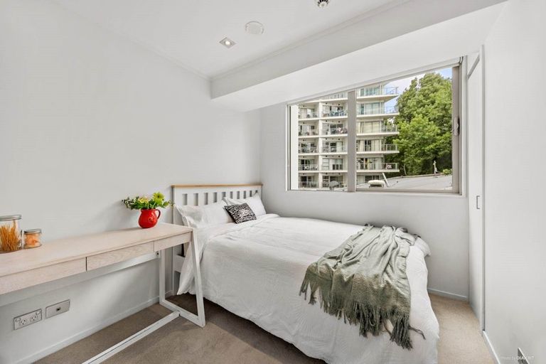 Photo of property in The Volt Apartments, 1025/430 Queen Street, Auckland Central, Auckland, 1010