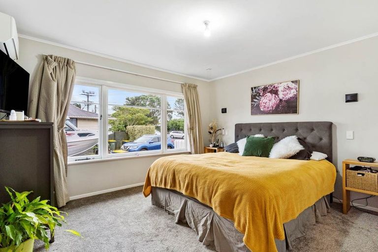 Photo of property in 1/188 Waimumu Road, Massey, Auckland, 0614