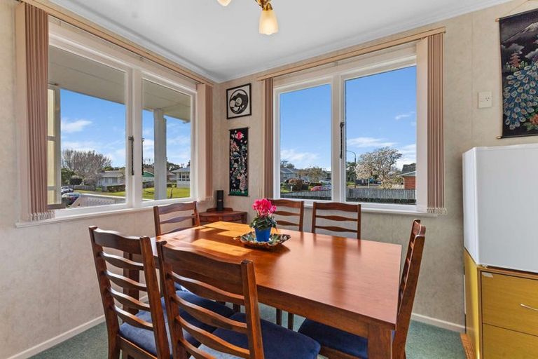 Photo of property in 24 Trelawney Crescent, Westown, New Plymouth, 4310