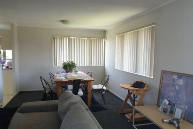 Photo of property in 8 Josie Lane, Manurewa, Auckland, 2102