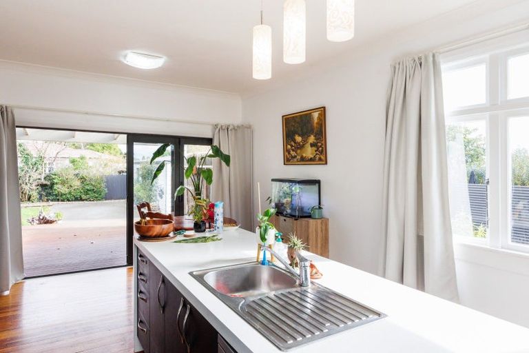 Photo of property in 60 Seddon Street, Takaro, Palmerston North, 4412