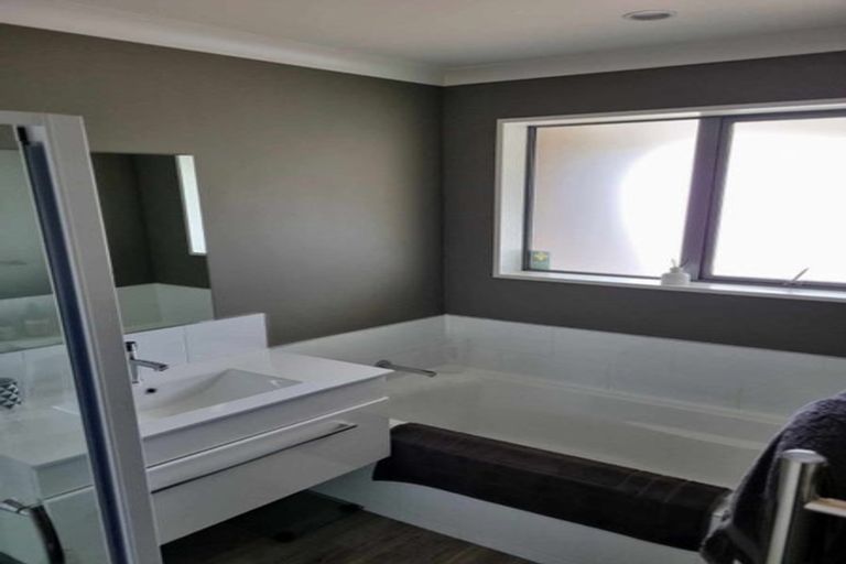 Photo of property in 3 Johnston Street, Leeston, 7632