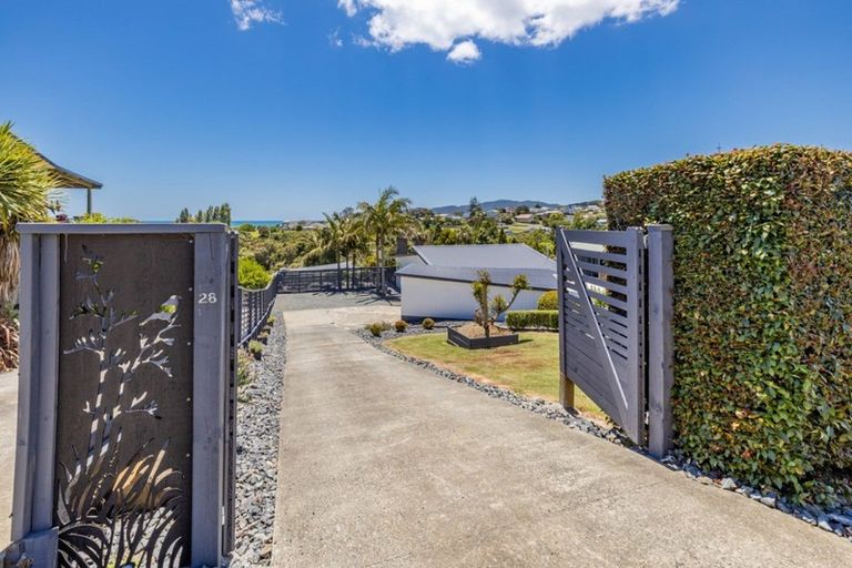 Photo of property in 28 Berghan Road, Coopers Beach, 0420