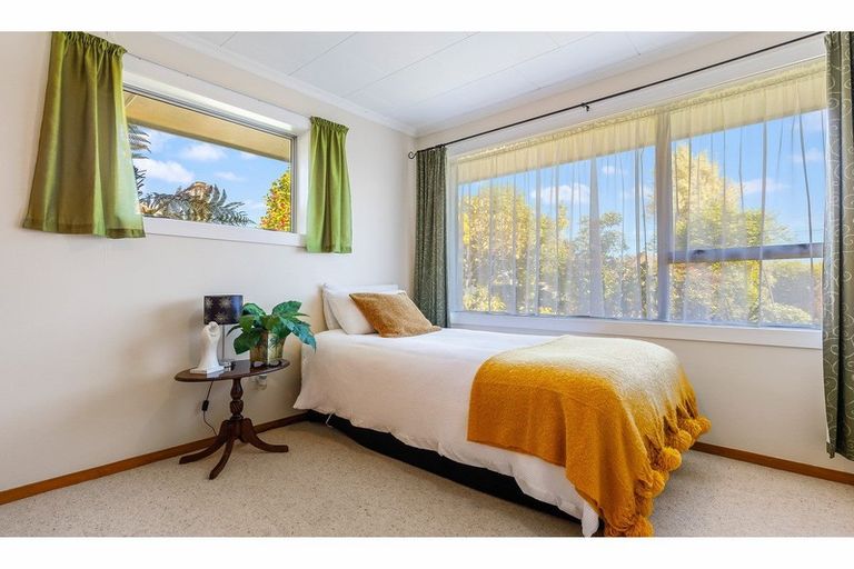 Photo of property in 30 Woodbury Street, Avonhead, Christchurch, 8042