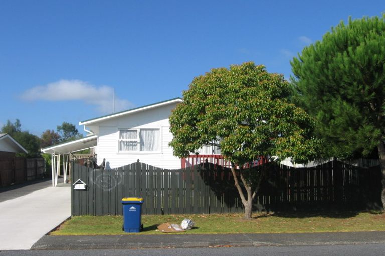Photo of property in 2/87 Weldene Avenue, Glenfield, Auckland, 0629