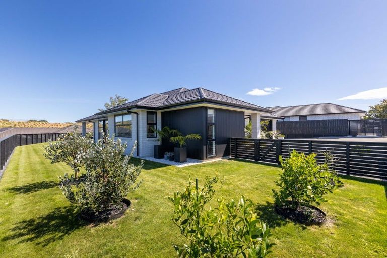 Photo of property in 10 Pa Tuna Lane, Hurdon, New Plymouth, 4310