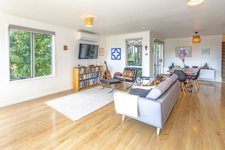 Photo of property in 29 Tairua Heights, Tairua, 3508