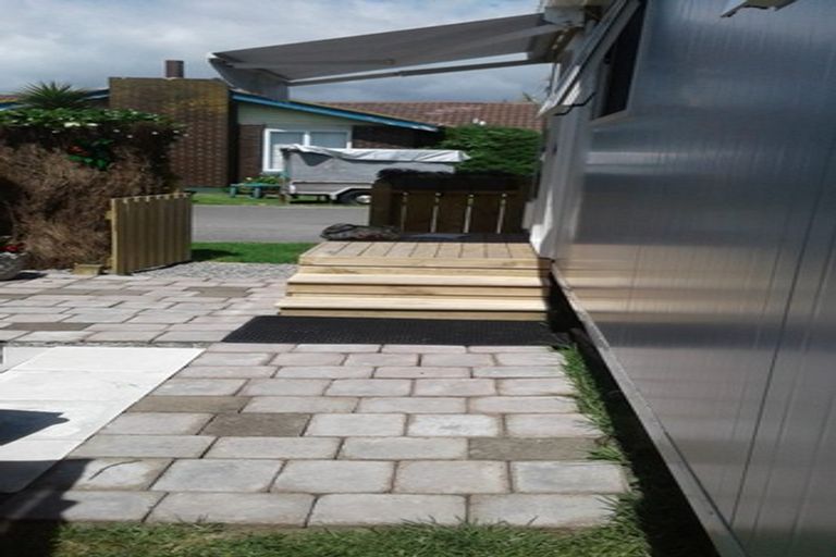 Photo of property in 20 Tasman Road, Otaki Beach, Otaki, 5512