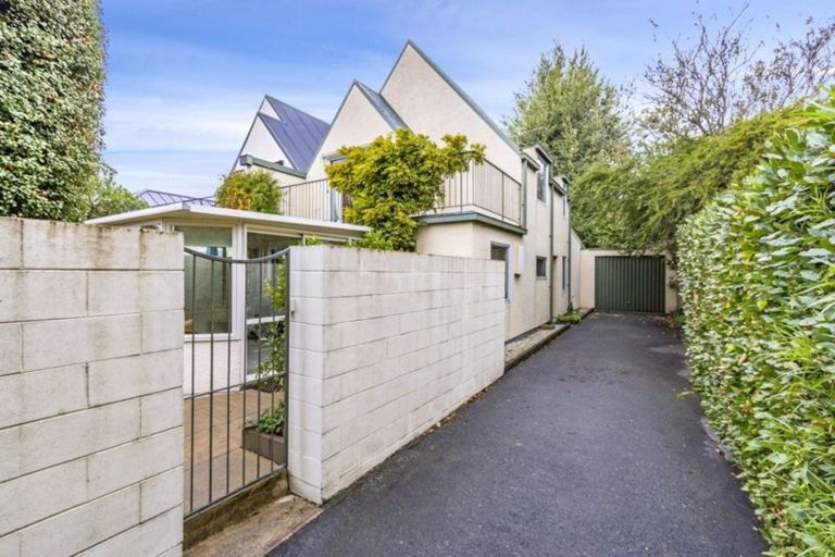 Photo of property in 1/122 Office Road, Merivale, Christchurch, 8014