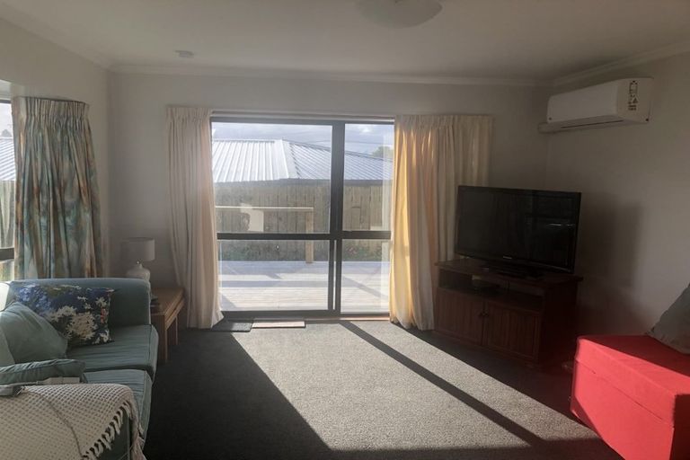 Photo of property in 2/300 Saint Aubyn Street, New Plymouth, 4310