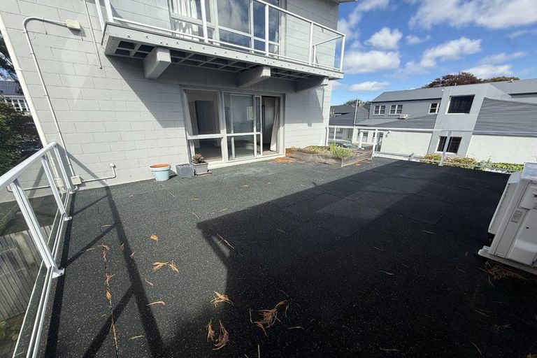 Photo of property in 1/16 Kilmore Street, Christchurch Central, Christchurch, 8013
