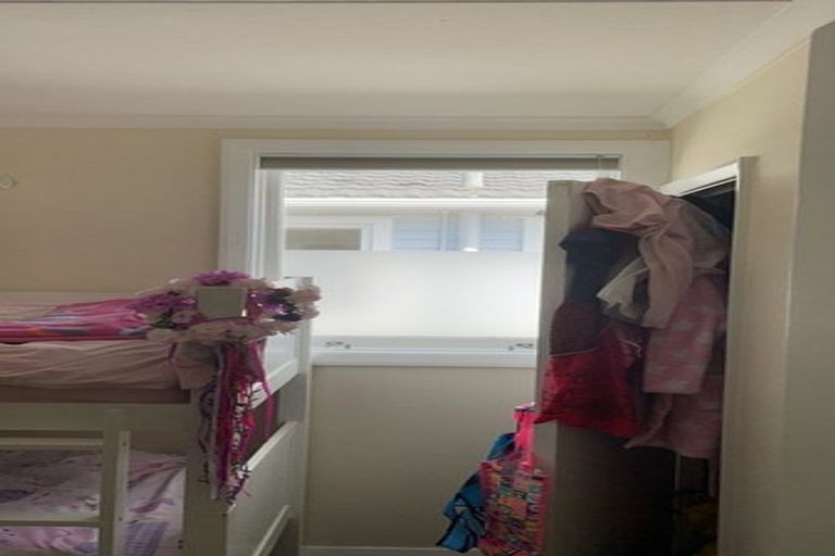 Photo of property in 104 Helston Road, Paparangi, Wellington, 6037